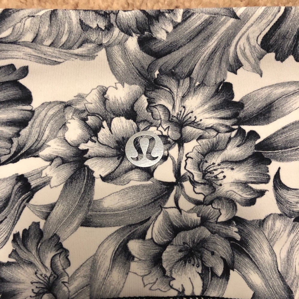 Lululemon - black & white floral leggings